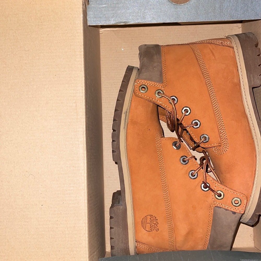 Timberland Boots - Picture 2 of 8